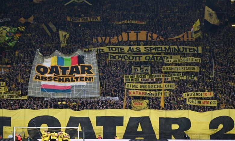 Mandan polémico mensaje a la FIFA y la UEFA por hinchas del Dortmund 