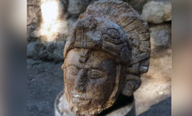 INAH descubre 'cabeza humana' en Chichén Itzá