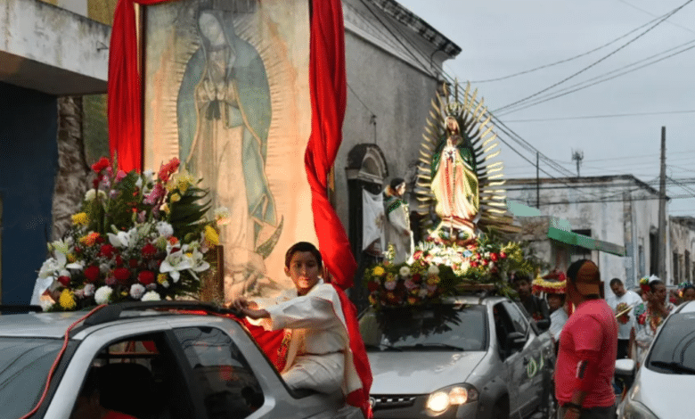 Fervor guadalupano ilumina las calles de la capital de Campeche