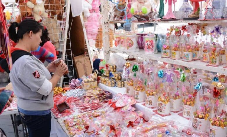 Comerciantes de Ciudad del Carmen apuestan al 14 de febrero para mejorar sus ventas en medio de la crisis económica