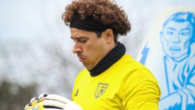 Fanáticos en Portugal explotan contra Guillermo Ochoa