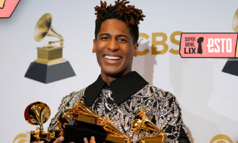 Jon Batiste, jazzista que entonará el himno de EU en el Super Bowl