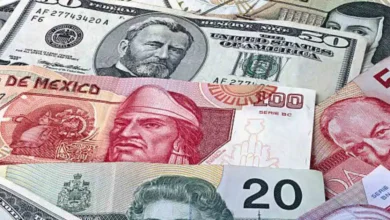 Peso se recupera frente al dólar y cierra en 20.30