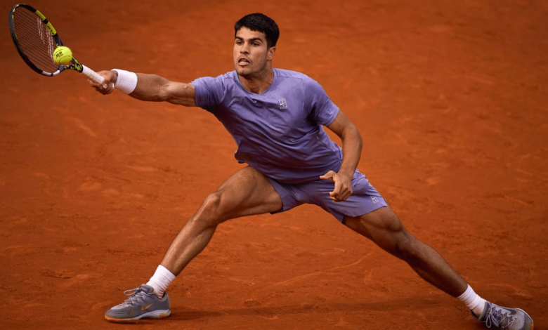 Alcaraz avanza a octavos de final en Roma tras una sólida victoria ante Djere (Foto por Eurosport)