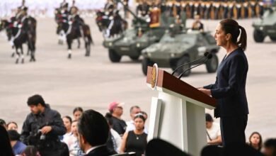 Sheinbaum rinde homenaje a las Fuerzas Armadas en el 105 Aniversario de la Columna de la Legalidad