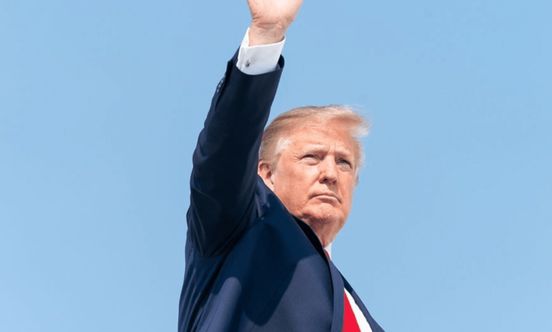 Donald Trump llega a los Emiratos Árabes
