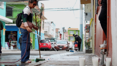Carmen, la madre que salvó a su hijo durante la tragedia en Irapuato (Foto por REUTERSJuan Moreno)