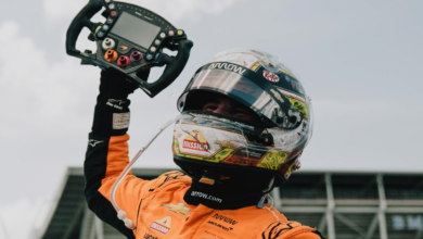 El piloto regiomontano ejecutó una carrera impecable en el circuito callejero canadiense, con una estrategia audaz que lo llevó desde la posición 12 hasta lo más alto del podio.