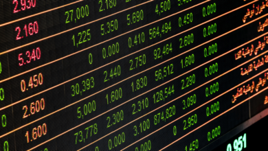 Las principales bolsas europeas abrieron esta semana en rojo, con excepción de Londres, debido a la tensión comercial generada por los nuevos aranceles anunciados por Donald Trump hacia la Unión Europea y México. El sector automotriz lidera las pérdidas.