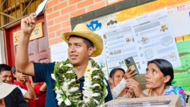 Apedrean en Bolivia al candidato Andrónico Rodríguez en plena jornada electoral