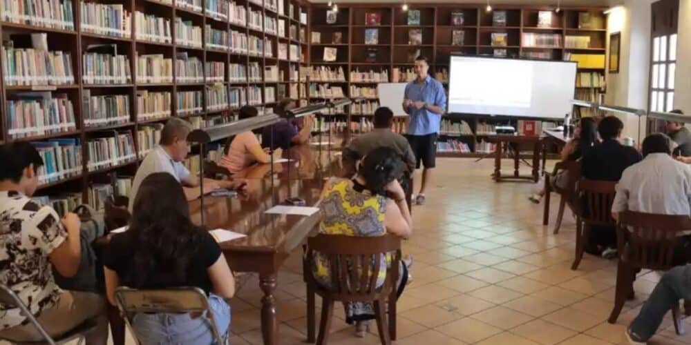 Bibliotecas en Campeche adoptan tecnología para fomentar la lectura entre jóvenes