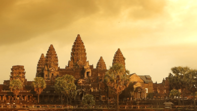Con una herencia milenaria y una atmósfera de recogimiento, Camboya emerge como un destino único para quienes buscan conexión interior, exploración cultural y paisajes que parecen imbuir su propia historia.