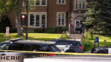 Un hombre de 23 años identificado como Robin Westman, sin antecedentes, disparo contra la iglesia de la escuela católica Annunciation, en Minneapolis (EE UU).