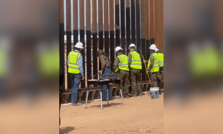 El muro fronterizo sur será pintado de negro para dificultar su escalada