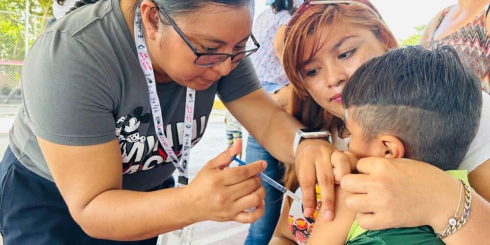 En Campeche exhortan a vacunar a niños antes del regreso a clases