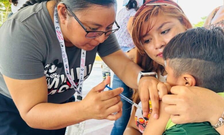 En Campeche exhortan a vacunar a niños antes del regreso a clases