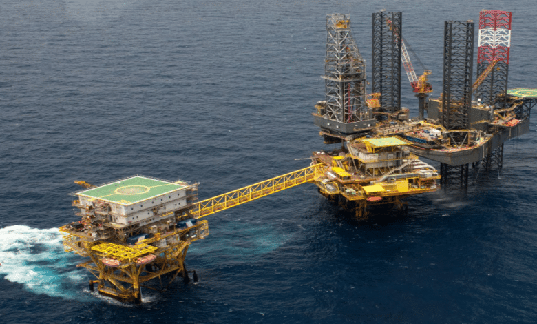 FGE Tabasco detiene a dos piratas tras robo en plataformas marítimas de Campeche