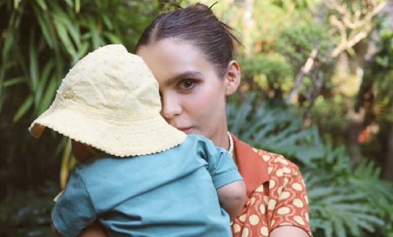 Yuya es entrevistada por su hijo Mar, cautiva su inteligencia y voz (Foto de internet)