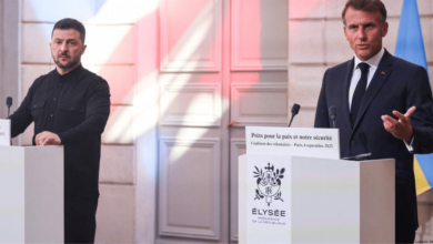 Durante la cumbre de la Coalición de Voluntarios en París, Emmanuel Macron anunció que 26 países se comprometieron a apoyar militarmente a Ucrania tras un posible cese de hostilidades con Rusia, con el fin de garantizar la seguridad y disuadir nuevos ataques.