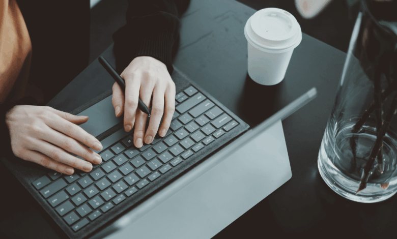 Jóvenes mexicanos recurren al trabajo independiente ante falta de empleos con prestaciones