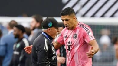 MLS castiga a Luis Suárez por escupitajo