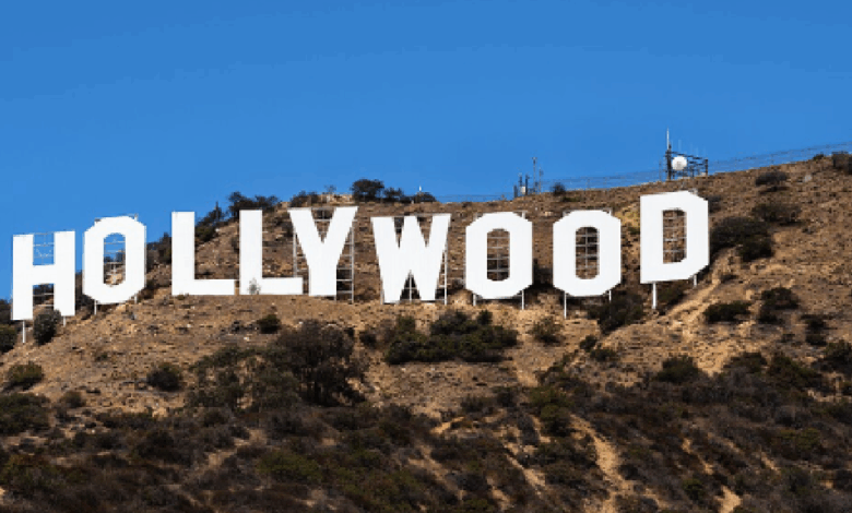 El presidente Donald Trump anunció que impondrá un arancel del 100% a todas las películas producidas fuera de Estados Unidos, argumentando que la industria cinematográfica fue “robada” al país.