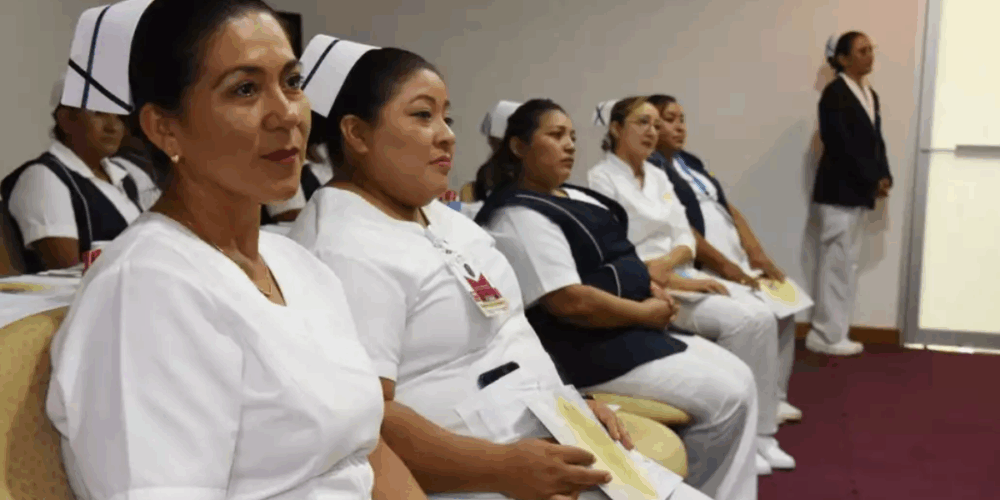 Campeche refuerza atención médica con 35 nuevas enfermeras en hospital de especialidades