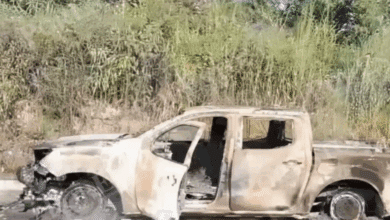 Corto circuito provoca incendio total de camioneta en la carretera Escárcega–Champotón