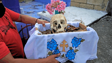 De Pomuch a Indonesia ritos globales que desentierran a sus muertos para convivir con ellos