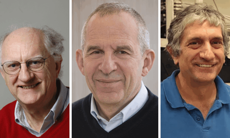 El Premio Nobel de Física 2025 ha sido otorgado a un trío de científicos —el británico John Clarke, el francés Michel H. Devoret y el estadounidense John M. Martinis— por su trabajo pionero que demostró que las "extrañas" leyes de la mecánica cuántica no se limitan al mundo subatómico.