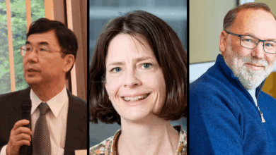 Mary E. Brunkow, Fred Ramsdell y Shimon Sakaguchi fueron galardonados con el Nobel de Medicina 2025 por descubrir los mecanismos que controlan la tolerancia inmunitaria periférica, aportando claves fundamentales para comprender y tratar enfermedades autoinmunes, cáncer y rechazo en trasplantes.