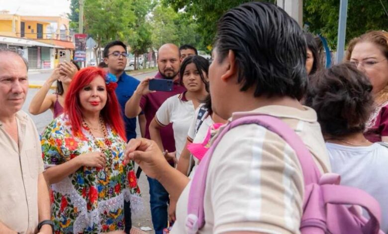 Layda Sansores escucha a usuarios del Sistema de Transporte Ko’ox en Campeche