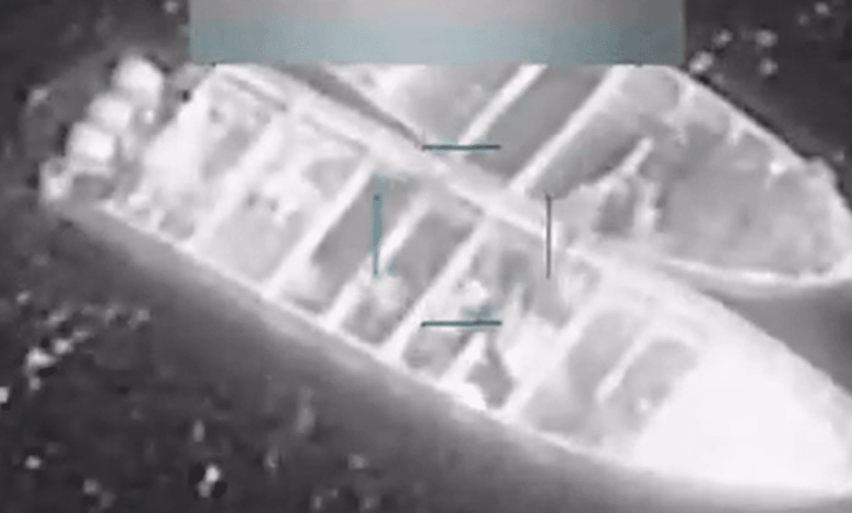 El Departamento de Guerra de Estados Unidos informó sobre una serie de ataques letales llevados a cabo en aguas internacionales del Pacífico Oriental, resultando en la muerte de 14 personas a bordo de cuatro embarcaciones vinculadas al narcotráfico.