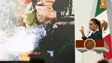 La presidenta Claudia Sheinbaum defendió la desaparición del Fideicomiso Fondo de Desastres Naturales (Fonden), argumentando que era una fuente de corrupción. Informó que el Gobierno Federal dispone de 19 mil millones de pesos para atender las contingencias actuales y prometió recursos suficientes para los damnificados.