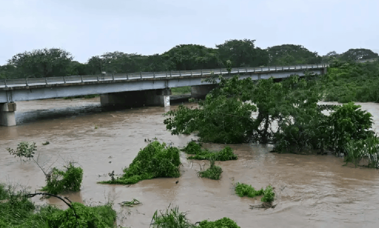 El poderoso Huracán Melissa tocó tierra en el oriente de Cuba la mañana del miércoles 29 de octubre de 2025, después de haber impactado a Jamaica como una tormenta de Categoría 5, la más fuerte registrada en la isla.