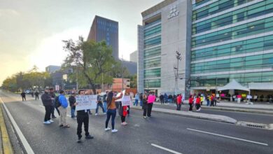 Trabajadores del SAT inician paro en la Ciudad de México