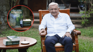 AMLO reaparece en redes y presenta su nuevo libro “Grandeza”