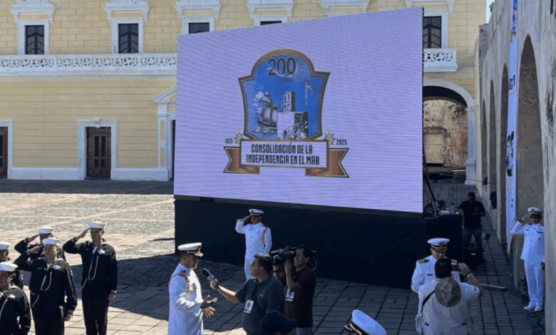 Ceremonia por la Independencia en la Mar en Veracruz