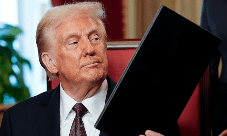 El presidente Donald Trump declaró que podrían realizarse conversaciones con Nicolás Maduro en el contexto del reciente aumento de presencia militar estadounidense en el Caribe.