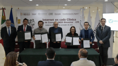 La CFE, a través de la infraestructura de telecomunicaciones, tiene el objetivo de conectar 3,180 clínicas del IMSS Bienestar, en 1,179 municipios de 24 entidades federativas.