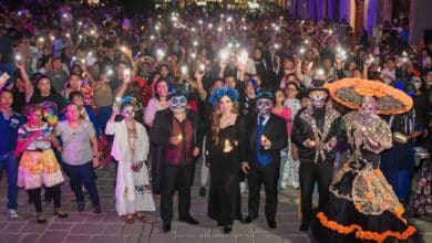 Premian a ganadores del Paseo de las Luces Gesti+2025