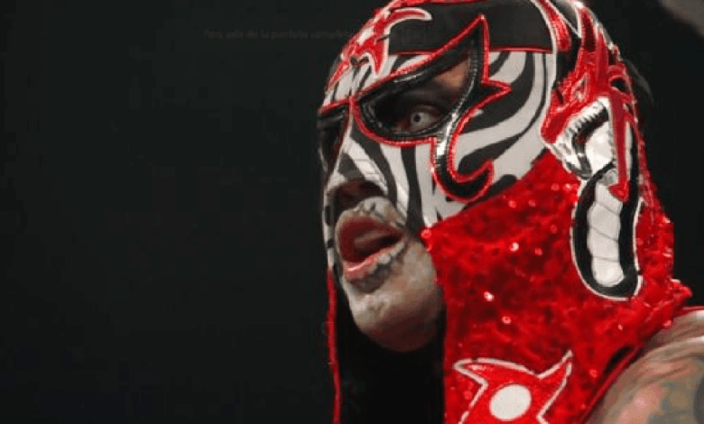 Penta Zero Miedo sufrió una lesión en el hombro izquierdo durante su combate contra Solo Sikoa en el torneo “The Last Time Is Now”, quedando descartado de avanzar a la fase final y perdiendo la posibilidad de enfrentarse a John Cena en lo que será la última lucha del icónico gladiador.