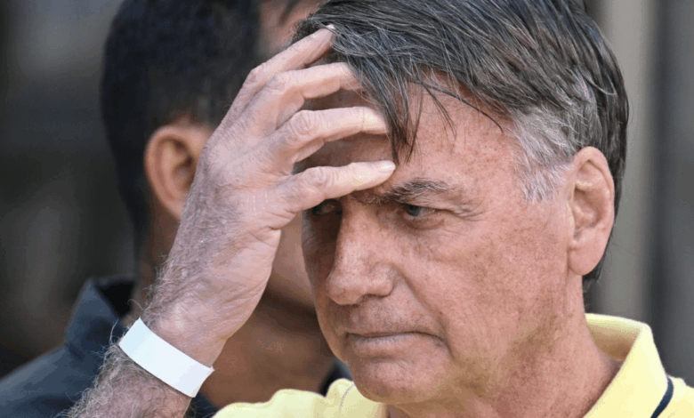 El expresidente de Brasil, Jair Bolsonaro, inició este martes su condena de 27 años tras ser hallado culpable de liderar una conspiración para anular los resultados de las elecciones de 2022 y aferrarse al poder.