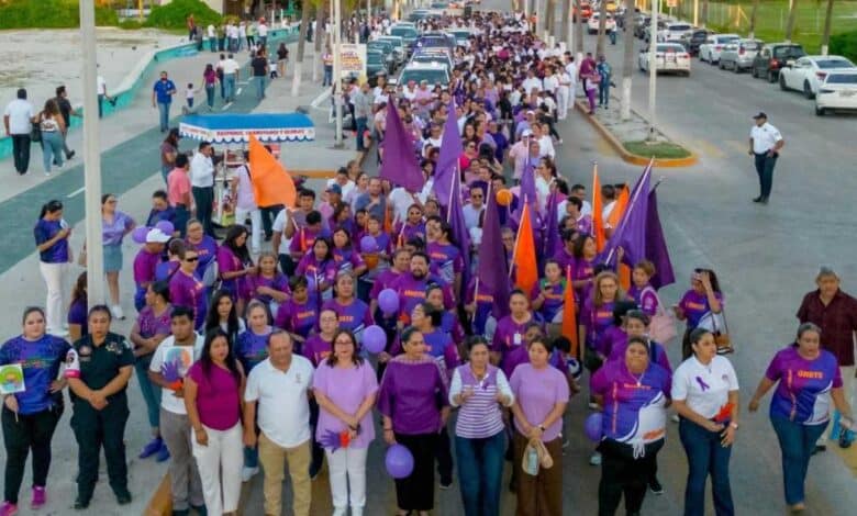 Sin incidentes y con gran participación, se realizó la marcha contra la violencia hacia mujeres