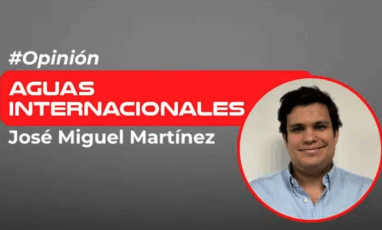 Muchos son los gobiernos que han cometido el error de no escuchar a sus pueblos. En la historia hay múltiples ejemplos, desde reyes que han sido decapitados, como el Rey Luis XVI de Francia en la revolución francesa, hasta grandes dictaduras como las de Filipinas, Túnez y Egipto.