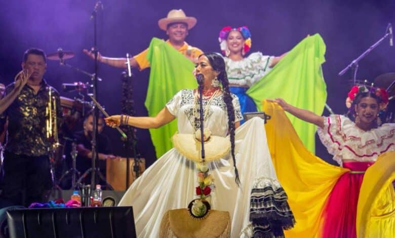 Lila Downs llena de música el Centro Histórico de Campeche
