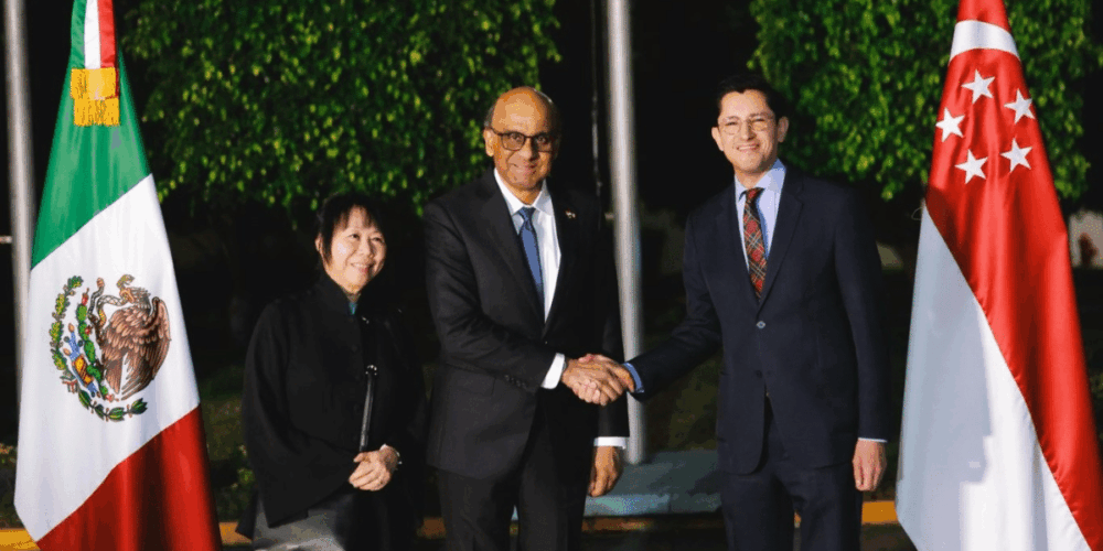 Presidente de Singapur llega a México para reunión con Claudia Sheinbaum