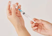 Salud Campeche refuerza llamado a vacunarse para prevenir enfermedades respiratorias en invierno