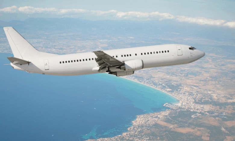 Un avión privado con ocho personas a bordo se estrelló la noche de este martes dentro del Aeropuerto Internacional de Bangor, en el estado de Maine, Estados Unidos. La Administración Federal de Aviación (FAA) confirmó el accidente e informó que ya se inició una investigación para determinar las causas del siniestro.