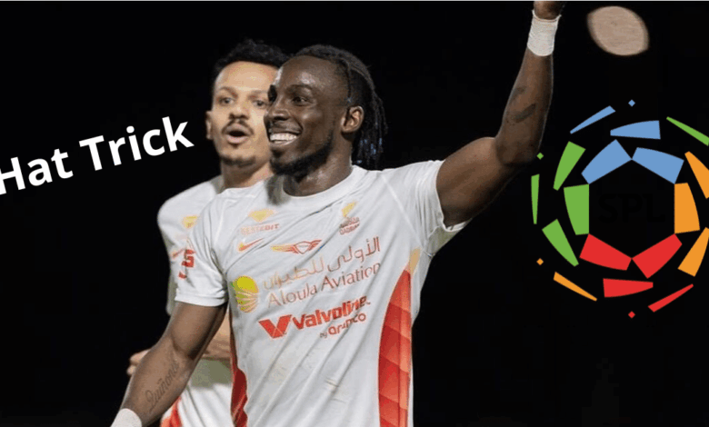 Julián Quiñones marca hat-trick en Arabia Saudita y se acerca a Cristiano Ronaldo